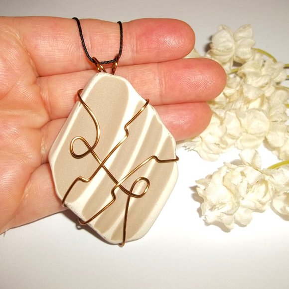 Wire Wrap Necklace Pendant Charm Copper Tan Beige Boho Statement Jewelry C075 - Picture 6 of 9